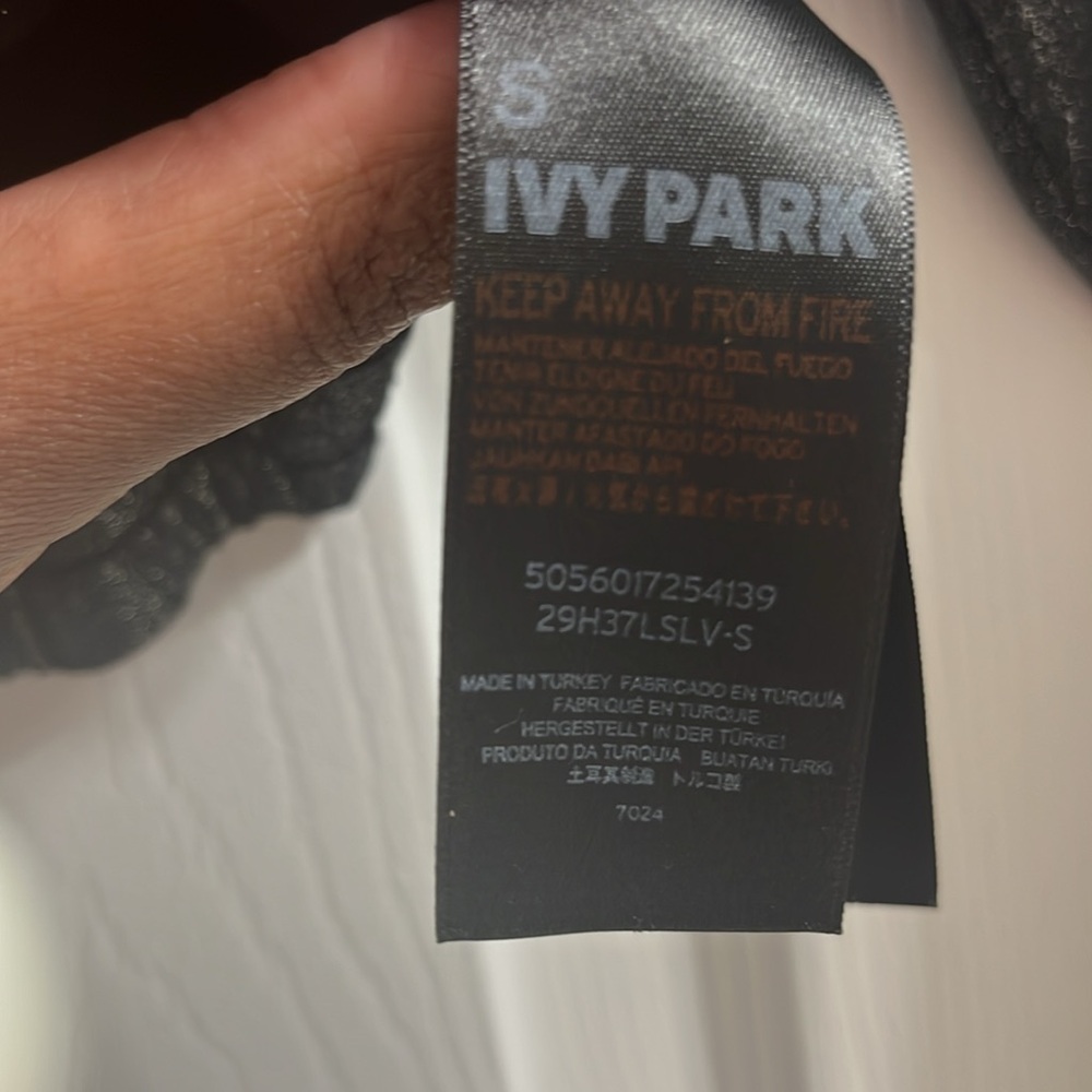 Ivy Park Hoodie - Picture 3 of 4